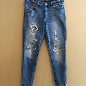 NWOT American Eagle Reinforced Destroyed Jeggings